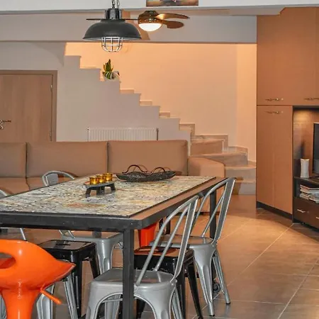 Apartment Family House *